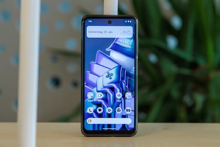 The display of the HMD Fusion is sufficient.