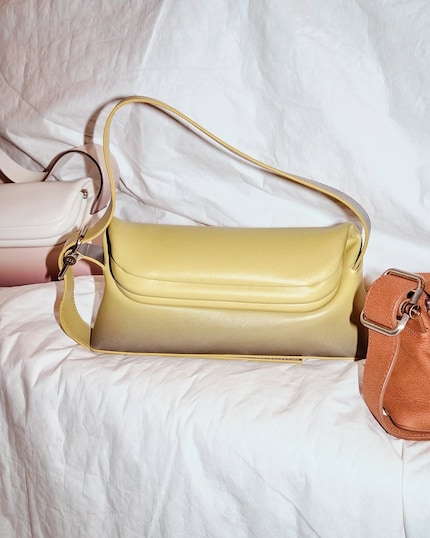 Check out the colour gradient on Osoi’s Folder Brot bag.