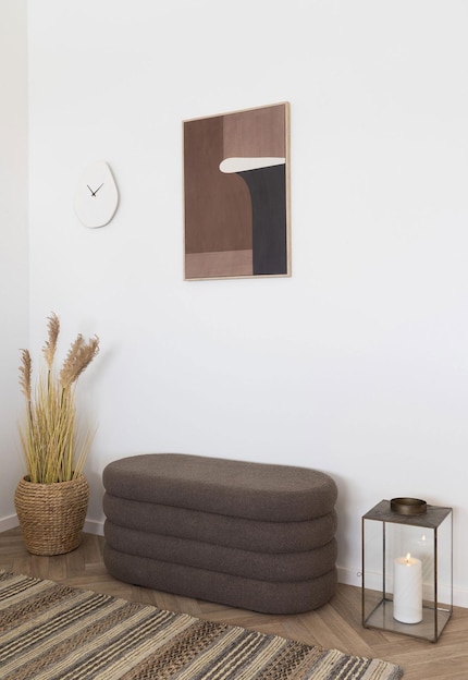 Vienna’s gentle curves are a fabulous fit for this wall.