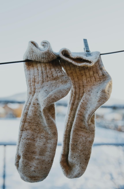 Socken, Sportbekleidung und Unterwäsche sollten sorgfältig und häufig gewaschen werden.
