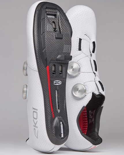 Der neue Schuh PW8 C12 Pro Full Carbon ...