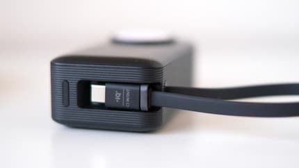 Das Kabel ist fix und stabil montiert.