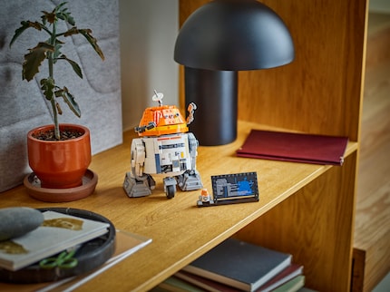 Cranky, loud, loyal: the rebel droid from Ahsoka comes with movable extras - and a whole lot of personality.