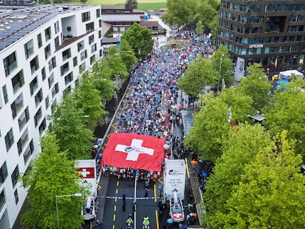 Gleich geht's los: am Start beim Wings for Life Run in Zug.