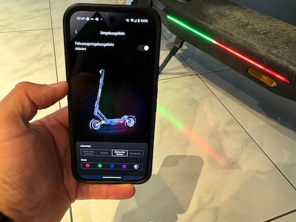 Über die App kann ich die LED-Streifen aktivieren und verändern.