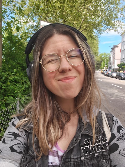 Auch wenn ich die Hauptkamera dafür nutzen könnte, die Selfiekamera macht einen sehr guten Job.