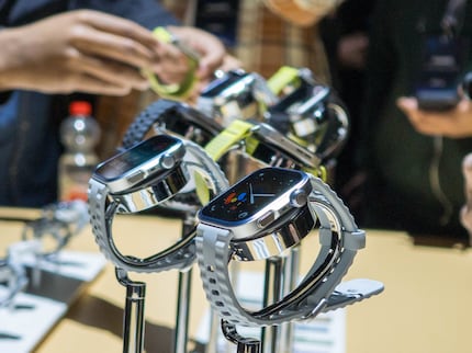 Huawei offers the Watch Fit 4 Pro with different wristbands.