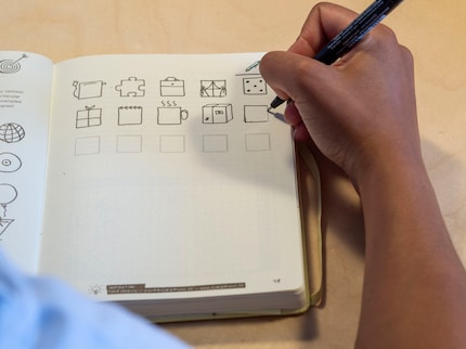 Circles, triangles, squares: you can draw almost anything with these simple basic shapes.