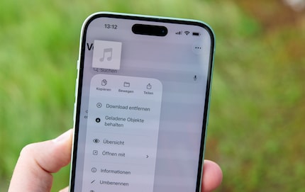 Über die Teilen-Funktion lassen sich Audiodateien bei iOS 26 als Klingelton auswählen.