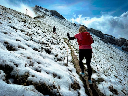 The fact that I can enter the weight of my backpack and that a hill score’s calculated when walking uphill are clear plus points for me.