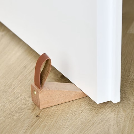 Dieses Modell fixiert Türen sicher und stilvoll.