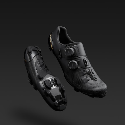 Das neuartige Cleat-System mit TPU-Blöcken rechts und links.