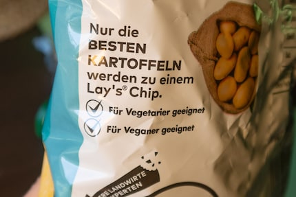 Unter anderem bei Chips sehe ich häufiger nur auf der Verpackungsrückseite einen Hinweis. Ein typisches Label fehlt.