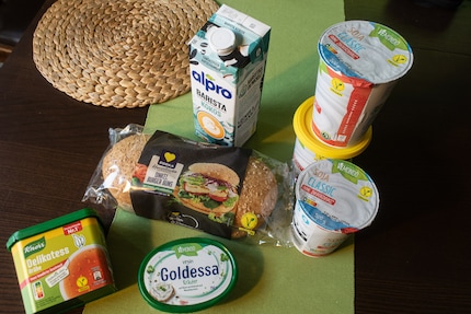 Verschiedene pflanzliche Produkte, verschiedene Kennzeichnungen.