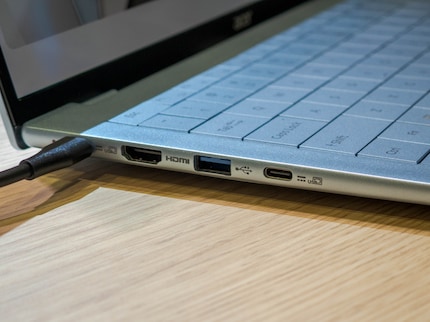 Except for the headphone jack, all interfaces are located on the left side.