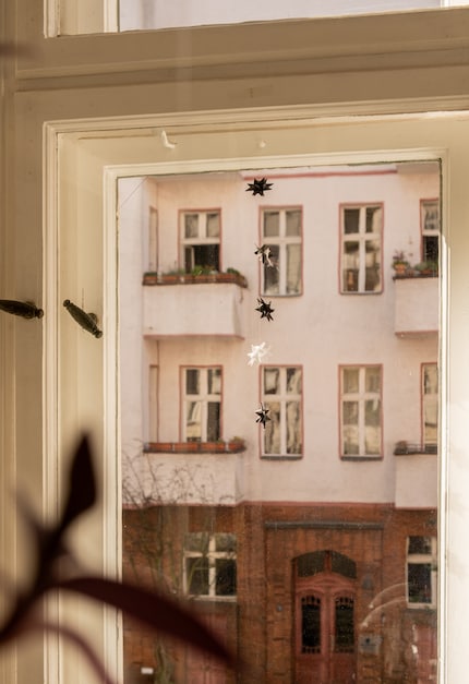 Nicht nur für Weihnachten: selbstgebastelte Papiersterne.
