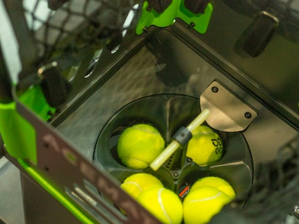 The Acemate can hold up to 80 balls. 