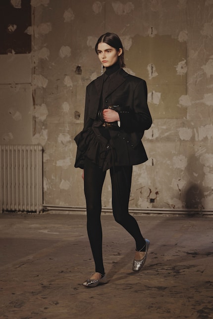 Rokh FW25: Es gibt auch Open-Toe-Strumpfhosen.