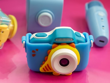 Sehen aus wie Spielzeuge, funktionieren aber so gut wie die echten Gadgets – vor zehn Jahren.