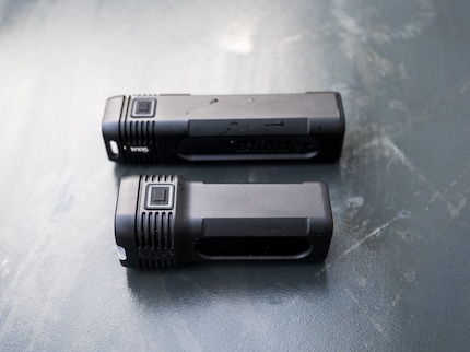 Knog Grössenvergleich: oben Blinder 600, unten Blinder 400.