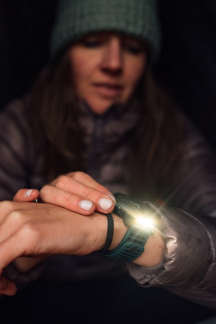 Im Zelt, bei der Nachtwanderung oder im Notfall soll die LED-Lampe helfen.