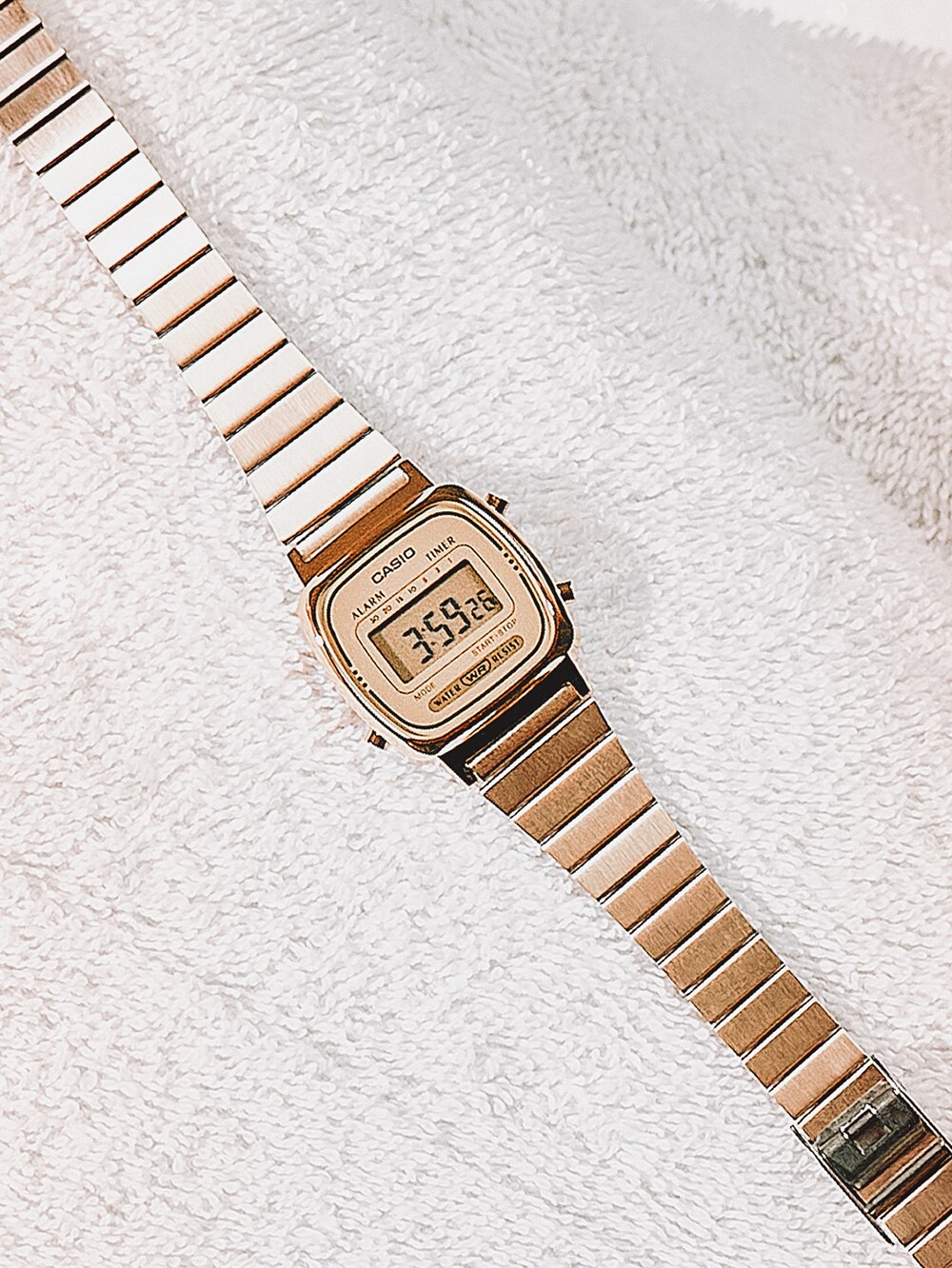 Casio la670wega vintage gold mini watch deals