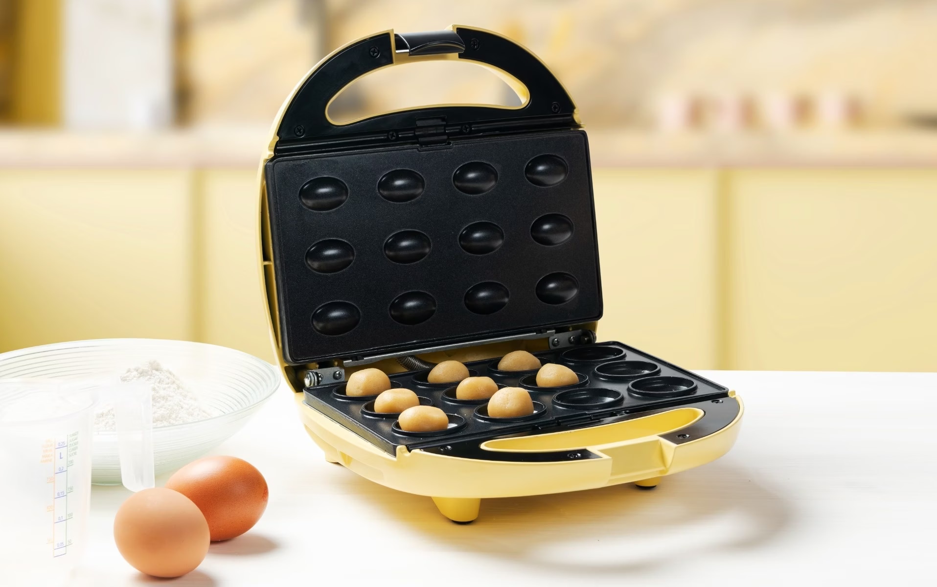 Bestron Zaubernuss Waffeleisen für russische „Oreschki“