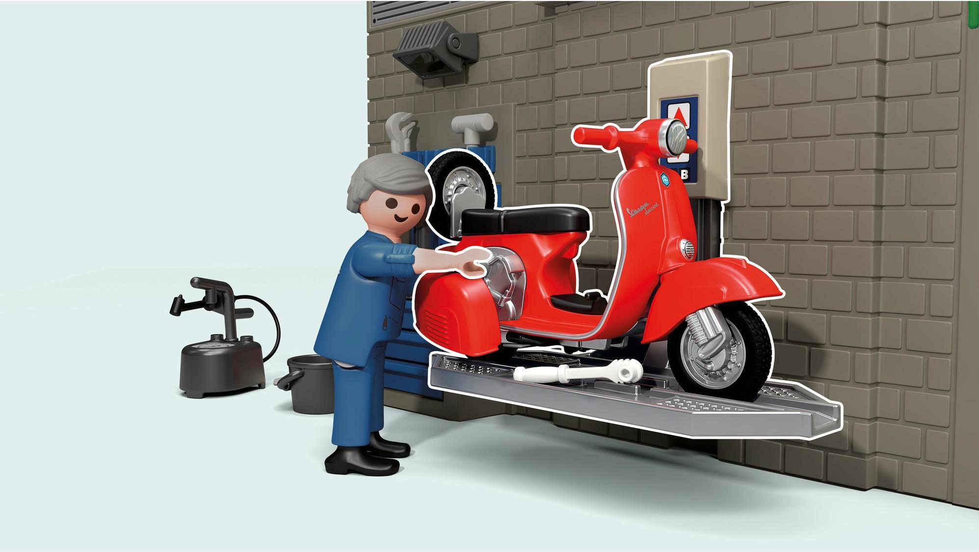 Playmobil with a nostalgia factor: three new Vespa sets